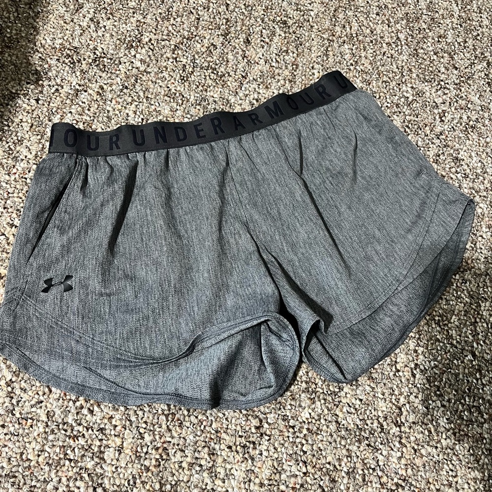 Under Armour shorts women’s size large